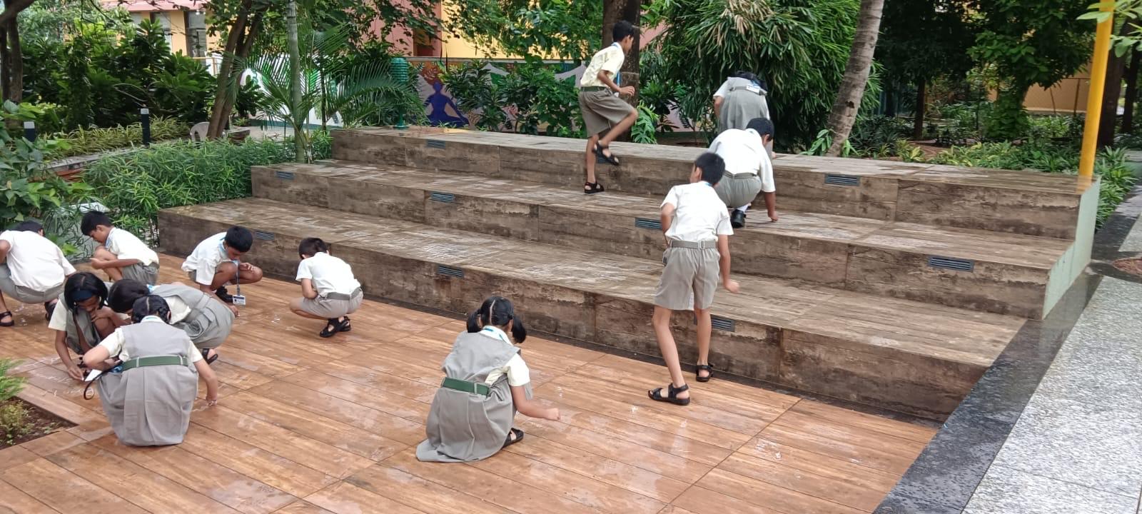  English activity on Grammar topics of Numbers ( singular - plural )nouns of STD 4 A ,B -