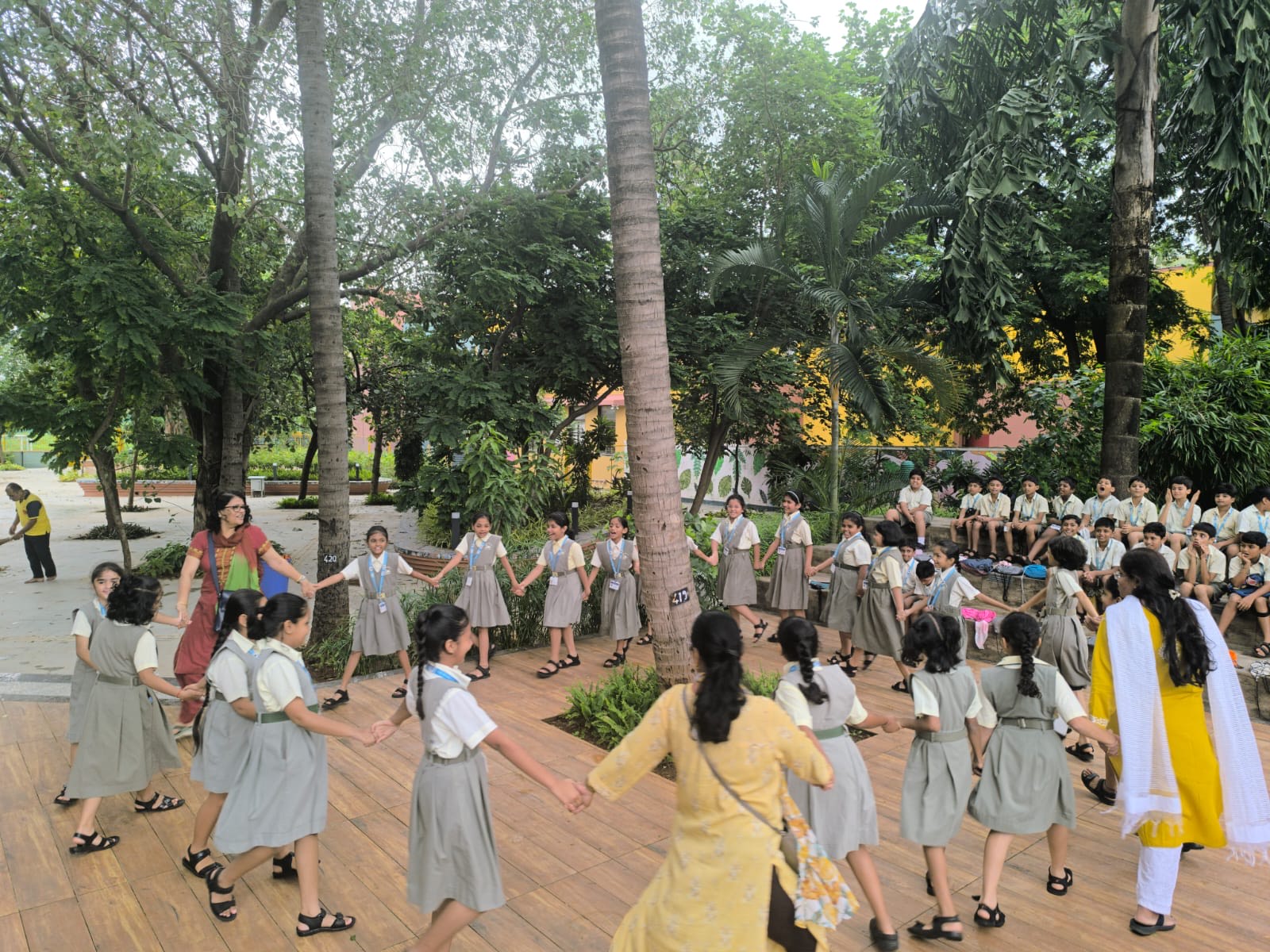 Std 4 A B C - Maths activity ( circle game )