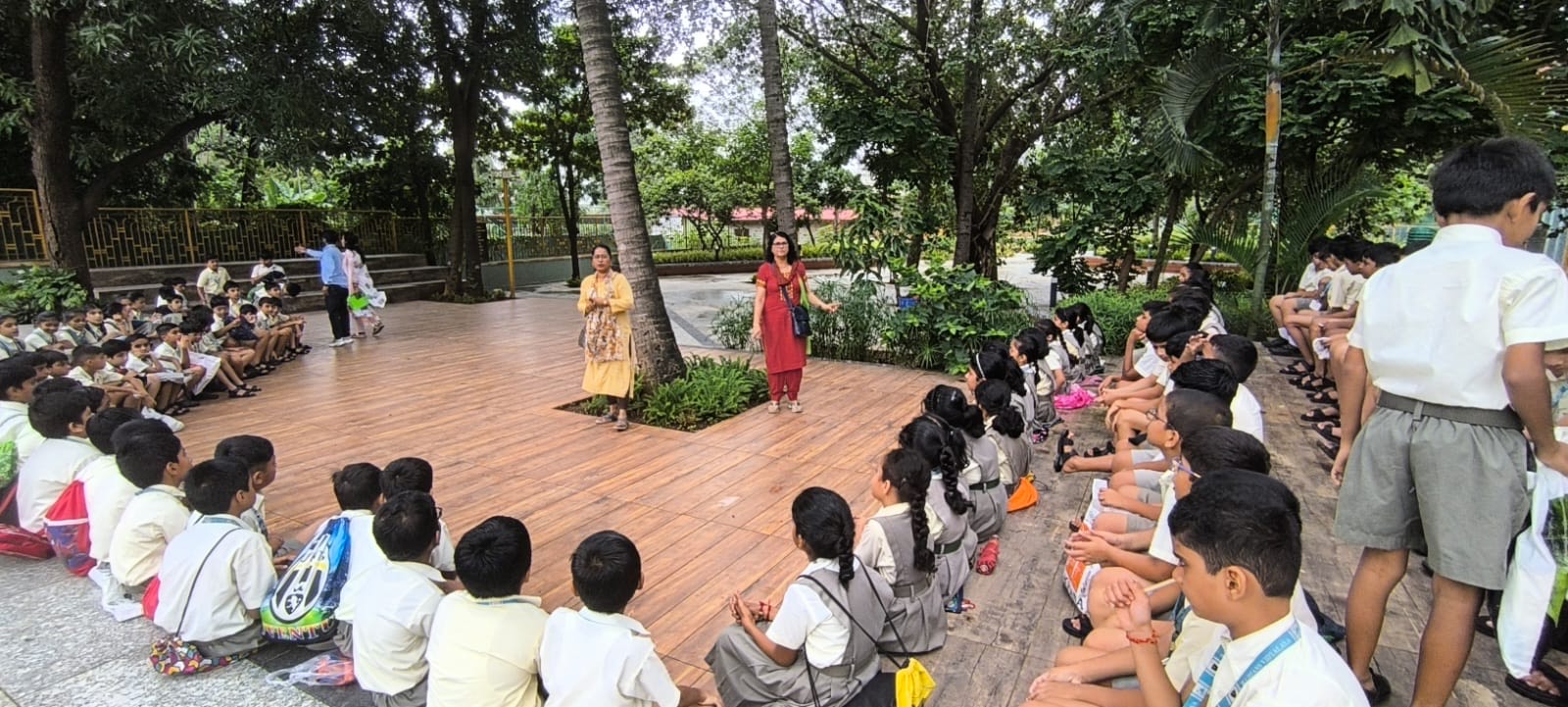 Std 4 A B C - Maths activity ( circle game )