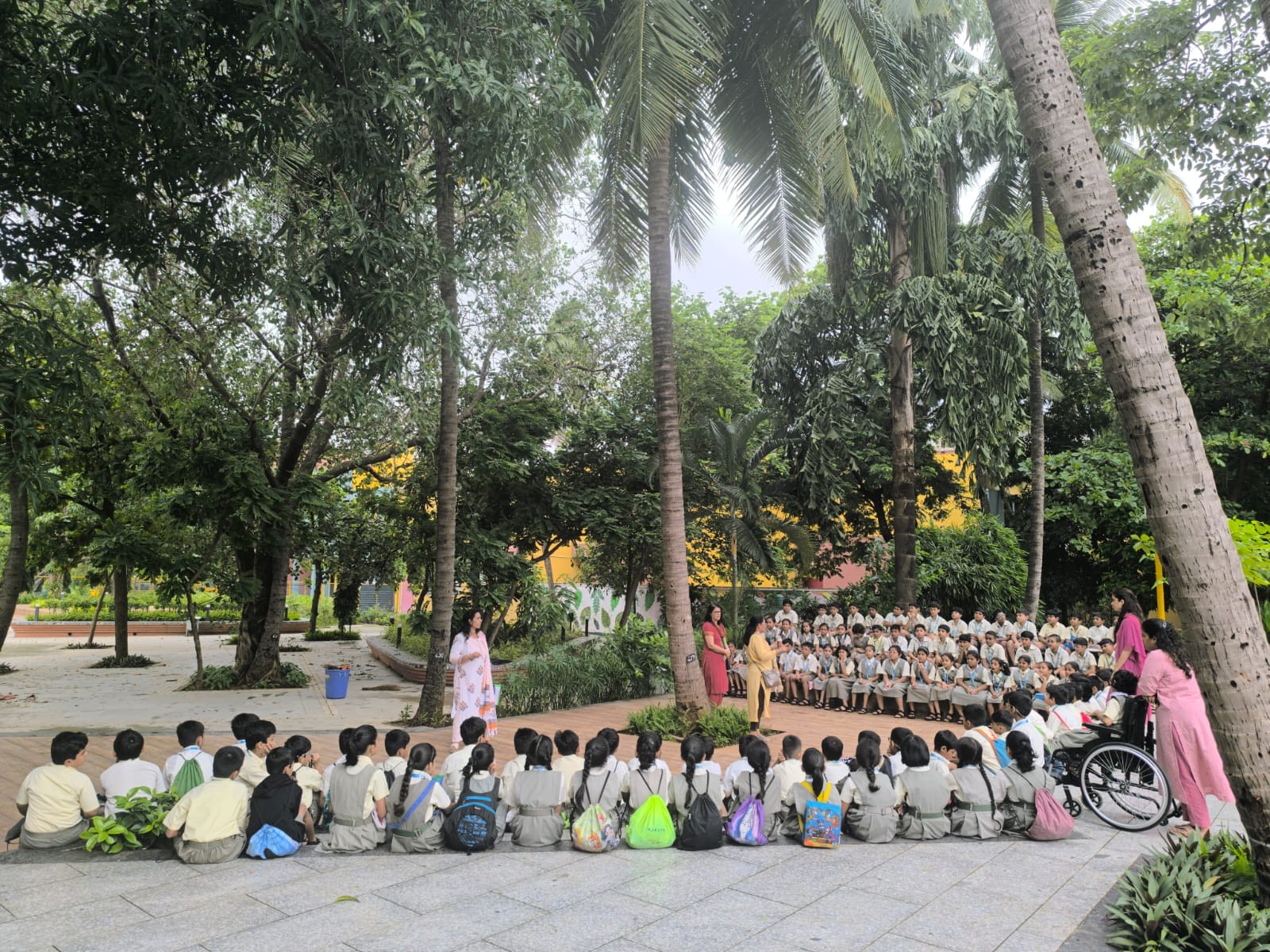 Std 4 A B C - Maths activity ( circle game )