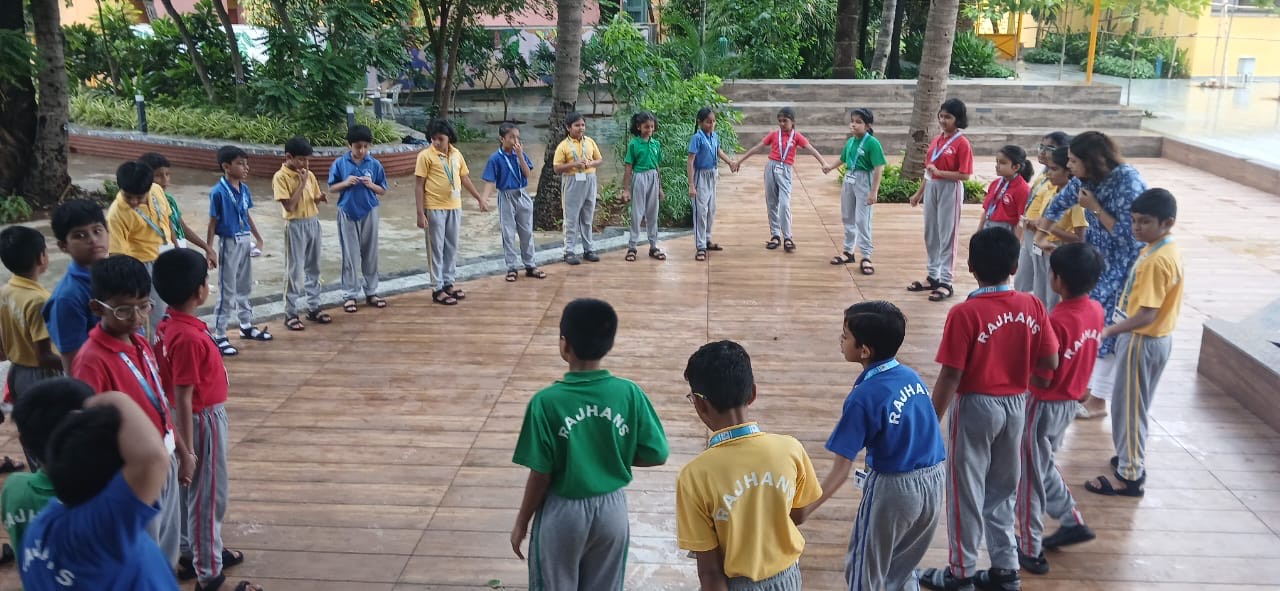 English activity on Grammar topics of Numbers ( singular - plural )nouns of STD 4 A ,B 