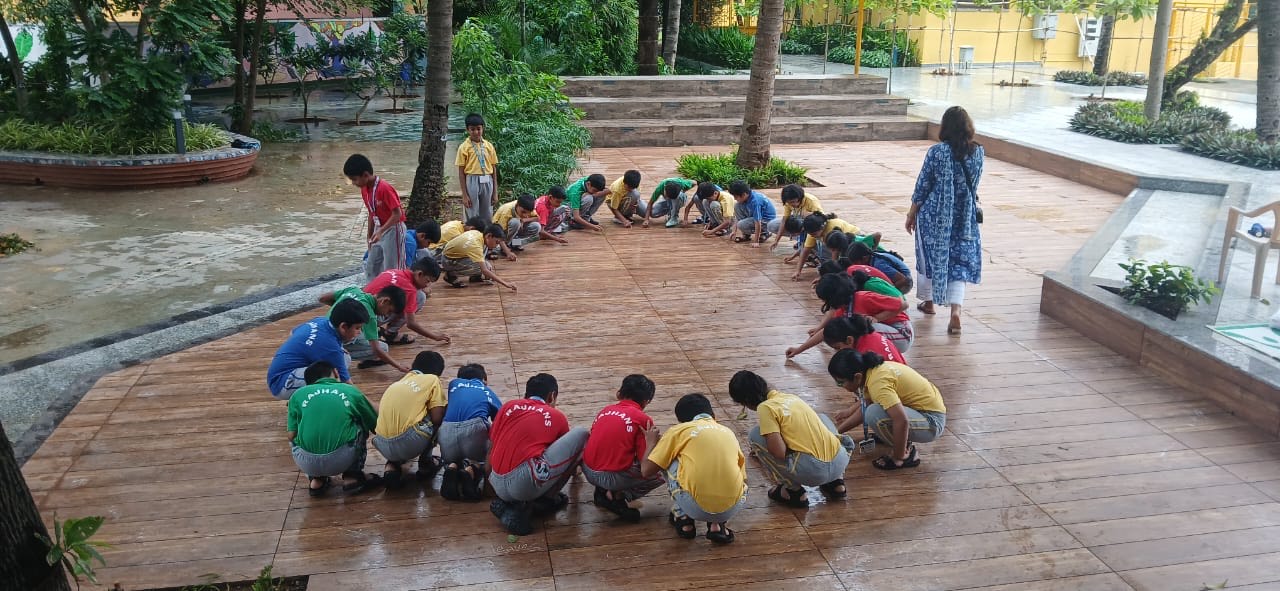 English activity on Grammar topics of Numbers ( singular - plural )nouns of STD 4 A ,B 