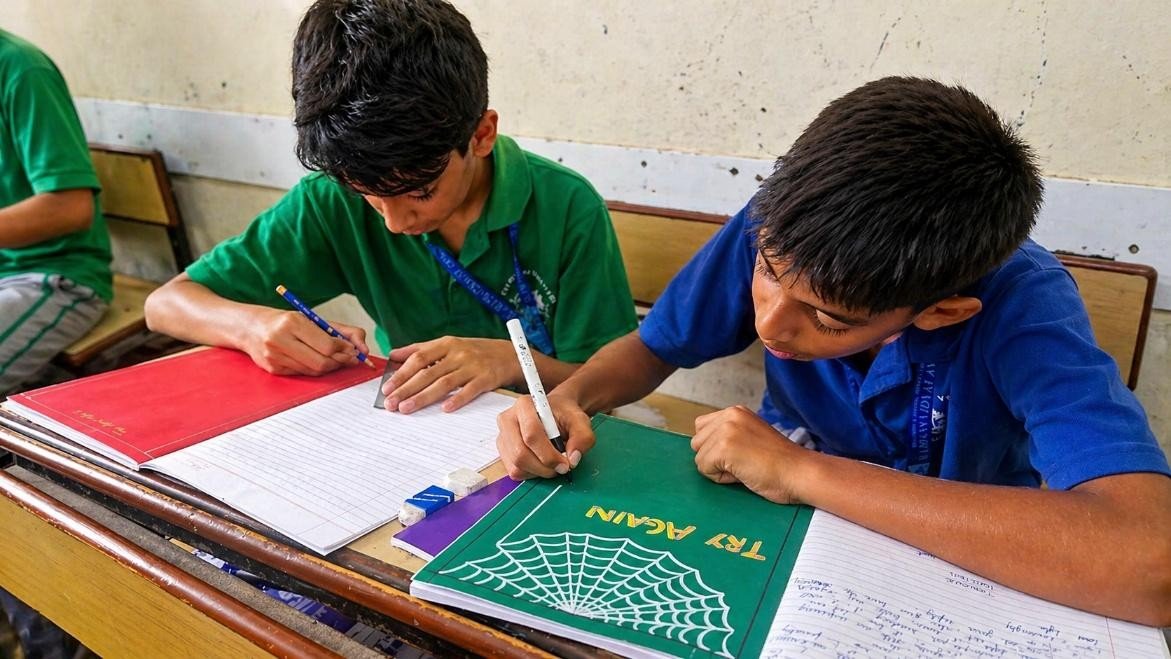 STD. VII ENGLISH   POSTER MAKING ACTIVITY-  17 APRIL, 2026